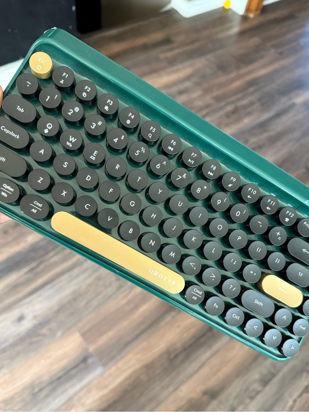 Ubotie Green Retro Mechanical Keyboard with Gold Accents